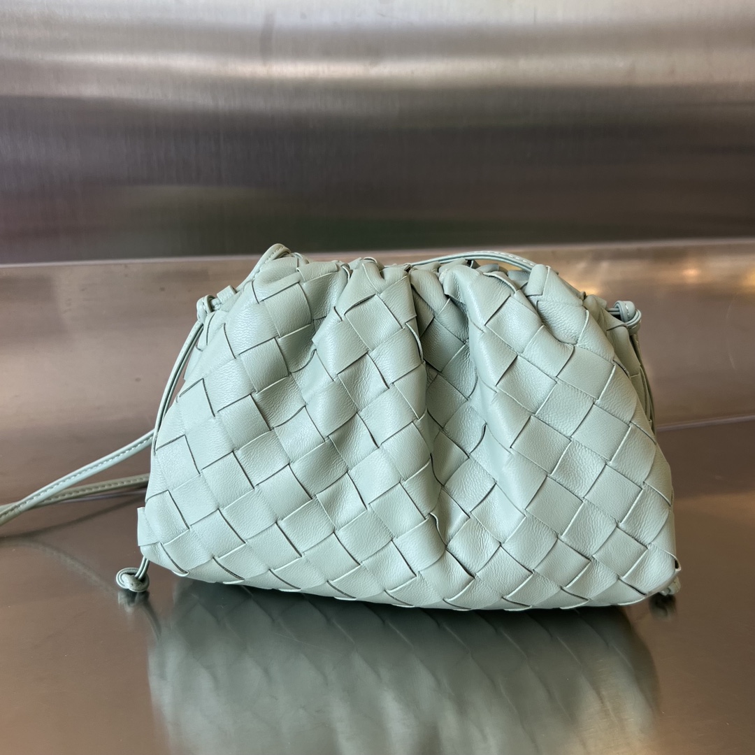 Mini Pouch Intrecciato Leather Clutch Fresh Mint